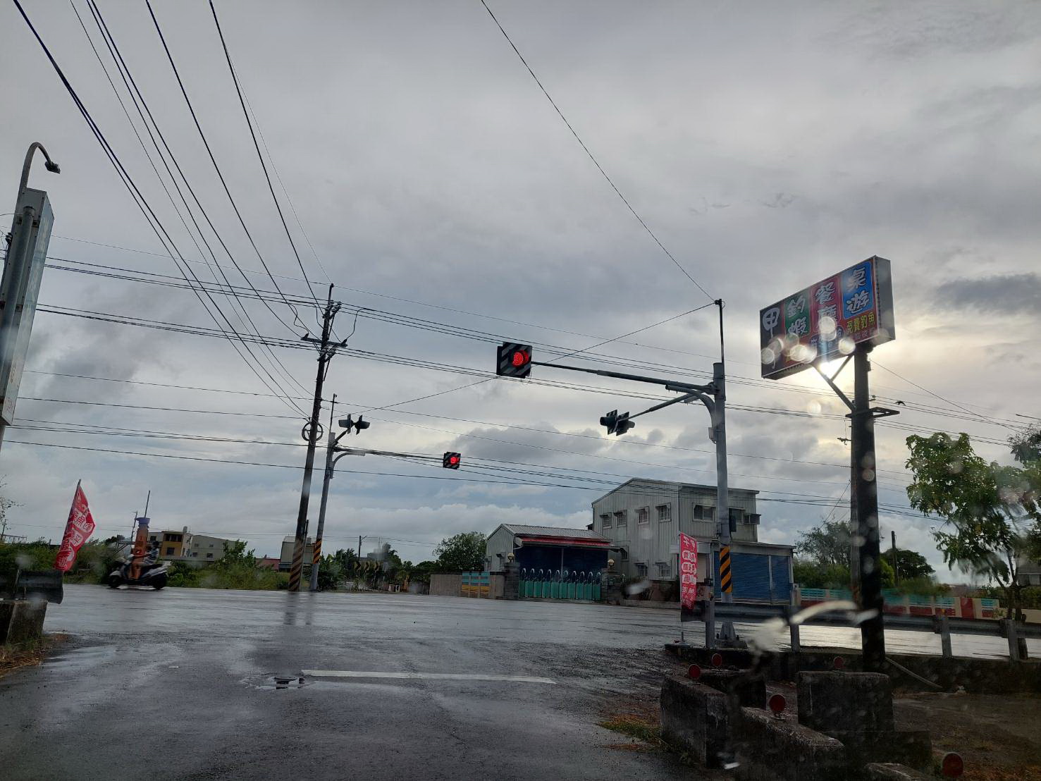 台南市171線道麻學公路學甲豐和里路段建議設置三色紅綠燈號誌