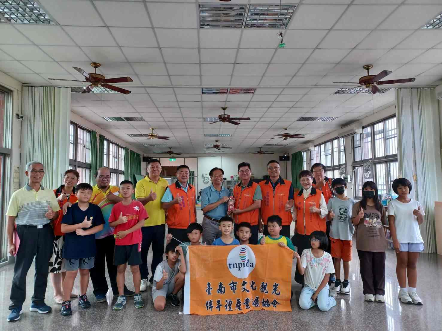 台南市文化觀光伴手禮協會發揮公益精神捐贈善款予妙惠居士林