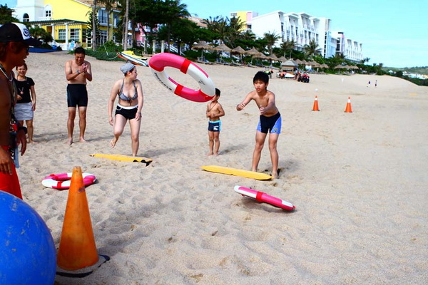 2012沙灘城堡跨年倒數晚會房客可參加一元競標及摸彩活動