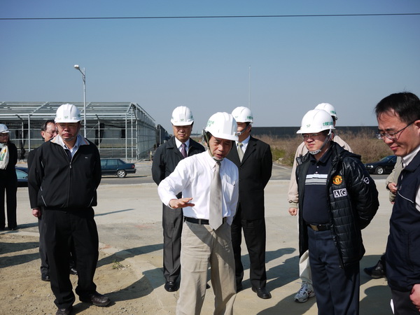 林欽榮副市長勘查蘭花園區第5期工程及先建後租溫室工程進度
