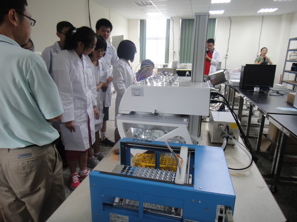 北京資優高中生抵華醫科大進行科學研習營學習之旅