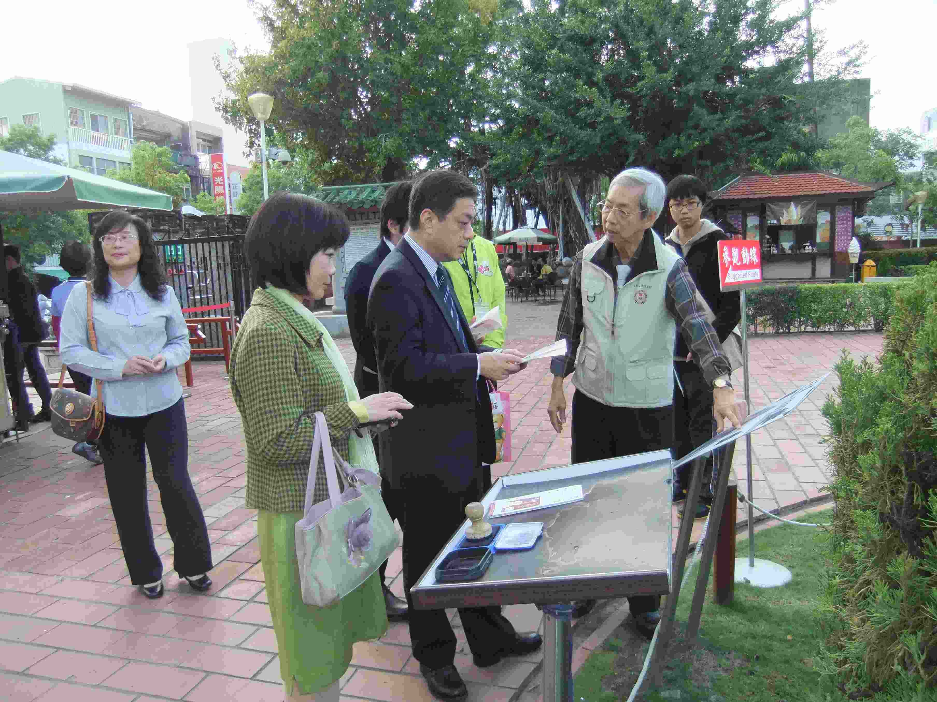 城市外交 觀光尖兵 亞洲觀光城市高峰會外賓搭乘臺南市觀光計程車暢遊臺南
