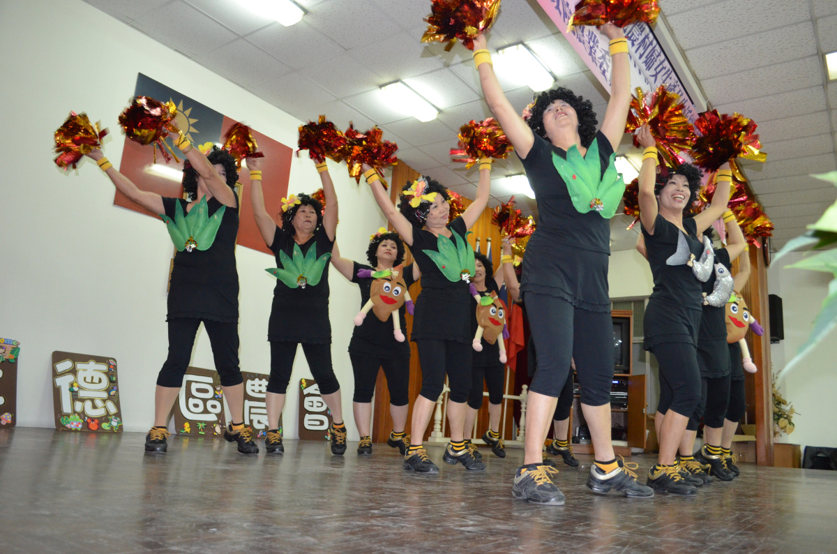 仁德區農會22日舉辦101 年度家政推廣教育執行成果展