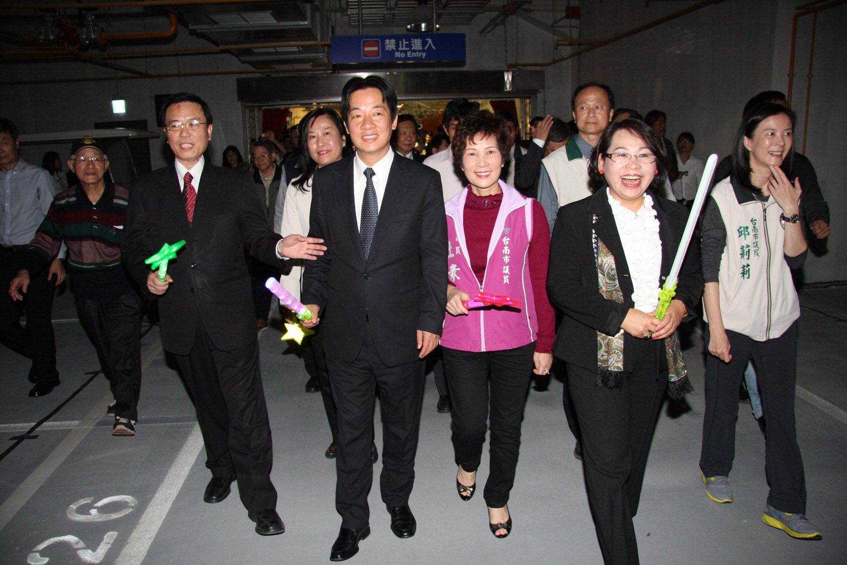 府會聯袂見證海安路地下停車場啟用  市政魔法點亮中西區光明未來