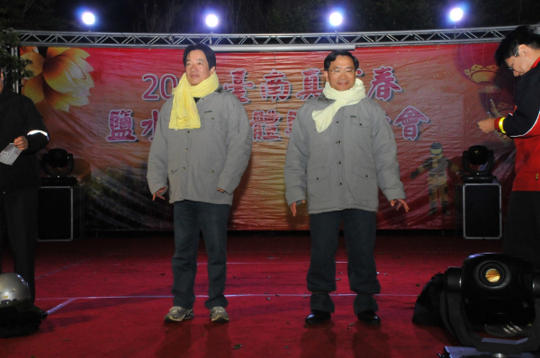 台中清水運動場擠進2萬人 體驗鹽水蜂炮魅力