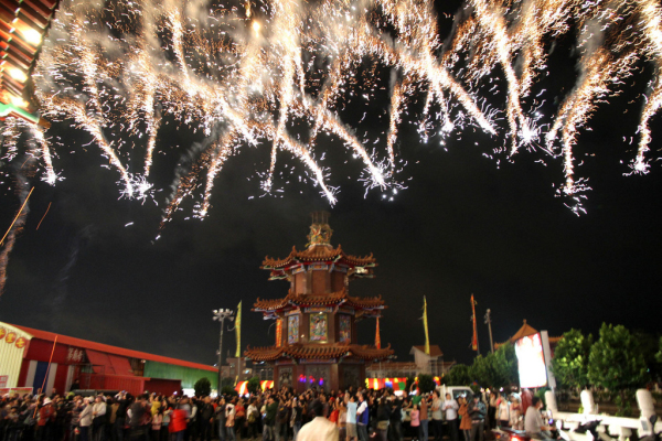 聖母廟新春嘉年華、元宵不夜城