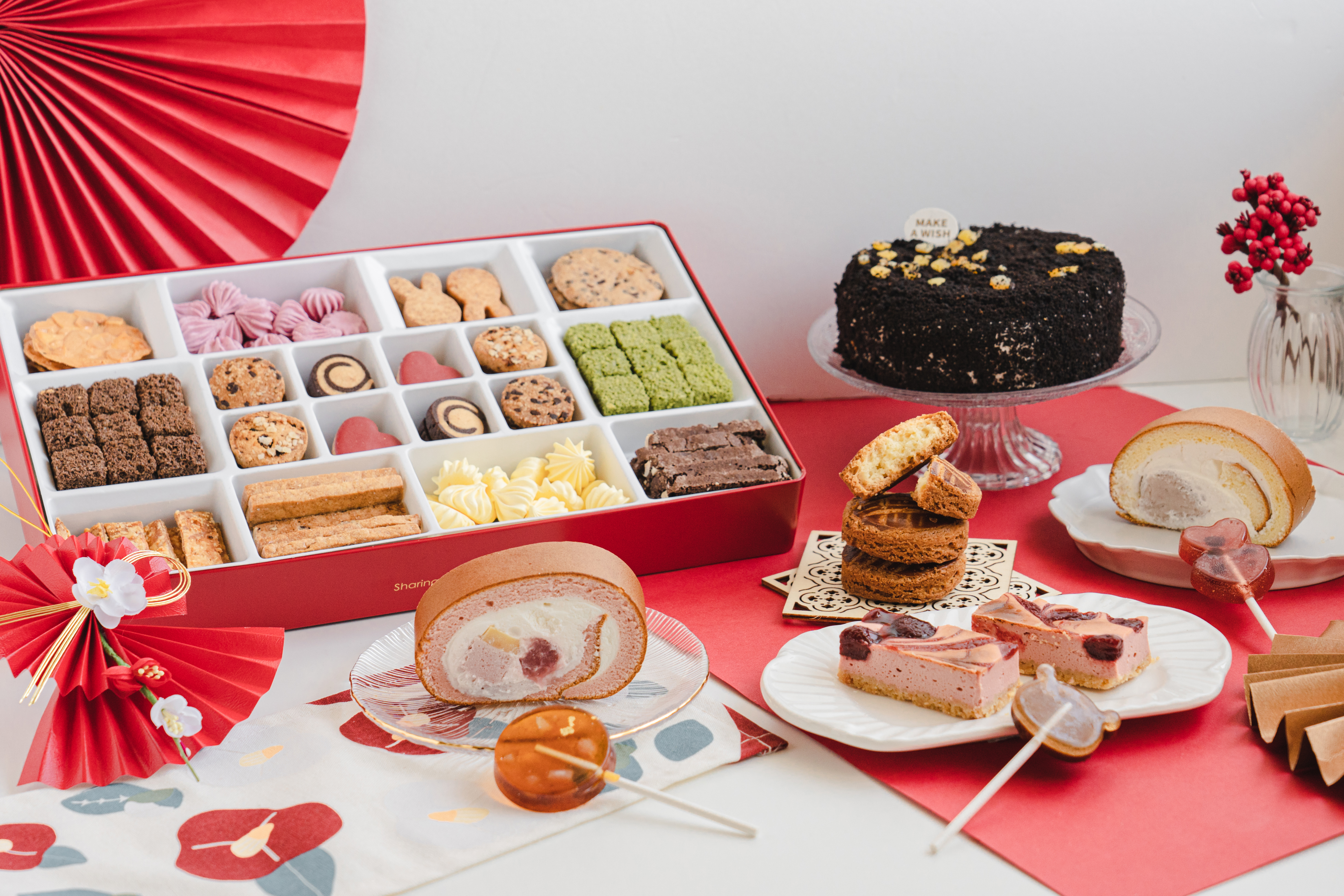 吃亞尼克生乳捲刮金元寶、名牌水晶兔 年節打造奢華層次韻味「草莓布丁」生乳捲   布列塔尼奶油酥餅新上市