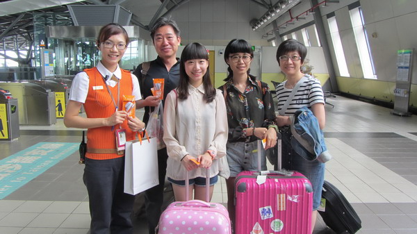 高鐵台南站贈高鐵造型香包慶端午  旅客揪感心ㄟ