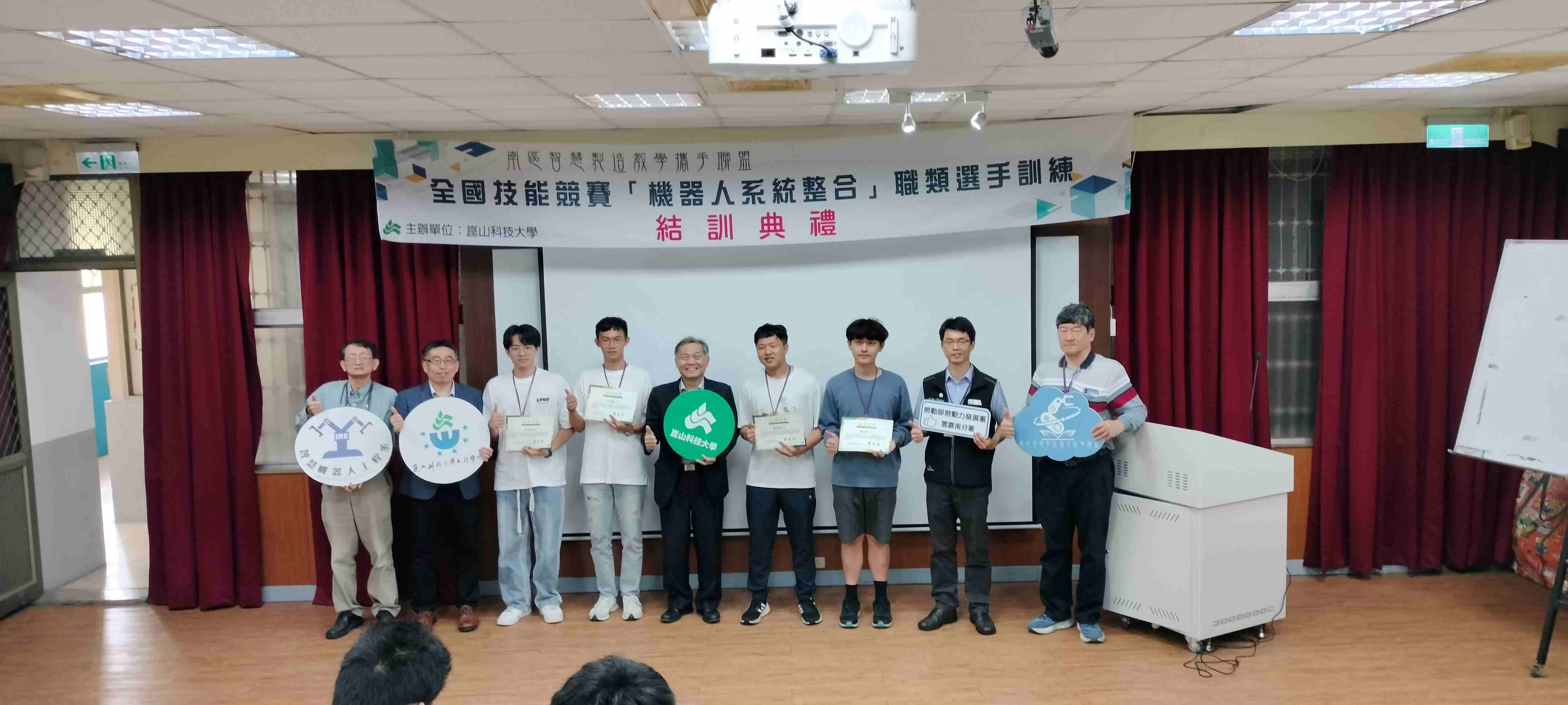 崑山科大機器人系培訓全國技能競賽職類選手 展現蓬勃教學能量