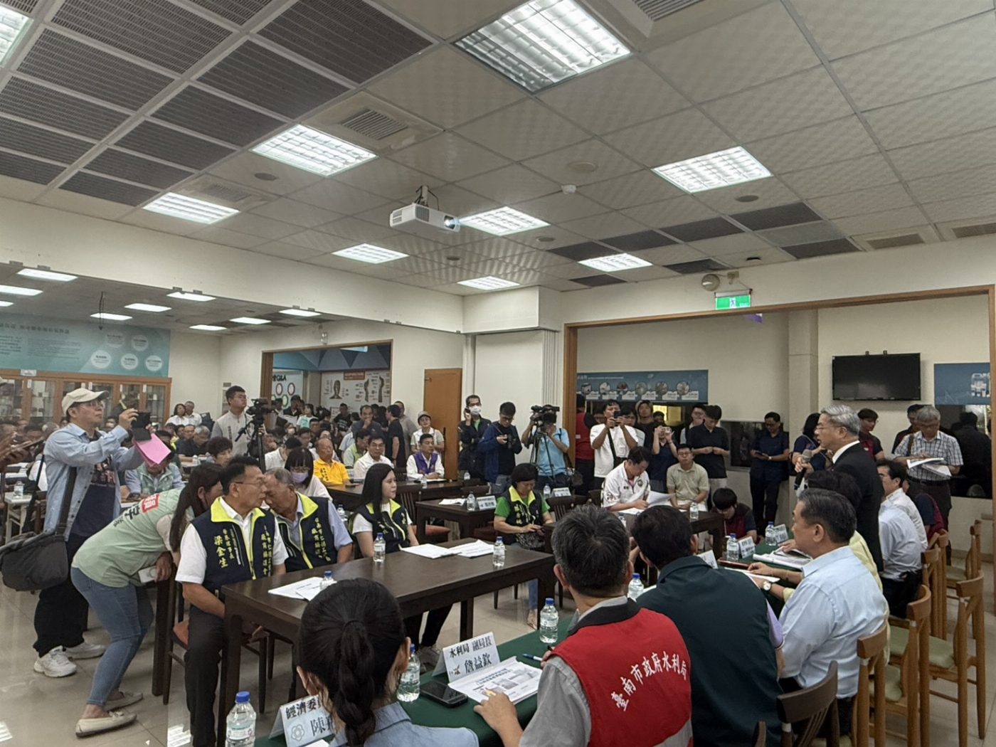 不只清淤  更要紓解資金壓力 南市府盼中央比照丹娜絲風災為0625受災企業提供復工貸款利息補貼