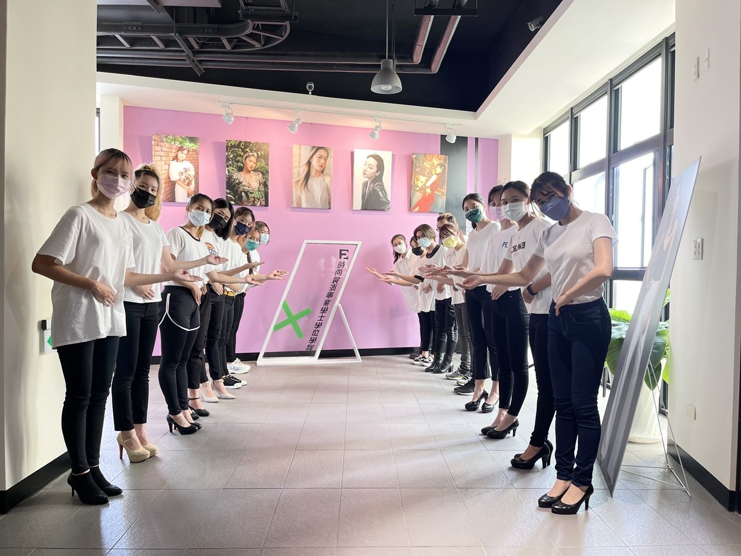 崑山科大時尚學程新生美姿美儀預習 培養儀態之美