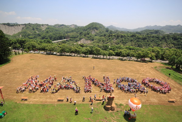 6/30『千人呷芒果冰』   芒果香甜瀰漫你口   雪花冰涼沁透你心