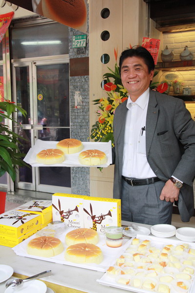 幸福甜蜜的輕乳酪蛋糕店『月亮奇司』台南店開幕了!