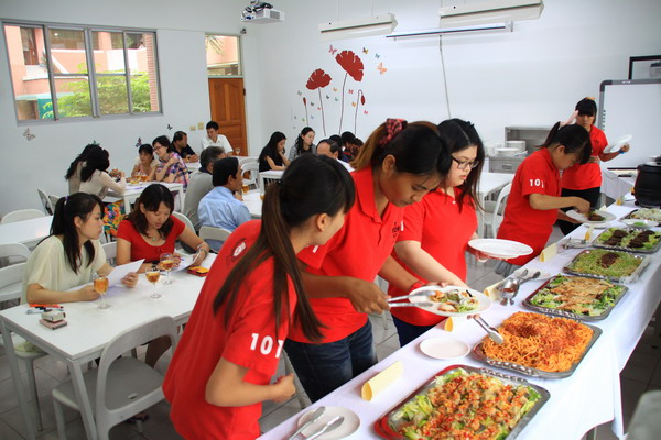 教師節前夕  台灣首府大學餐旅系學生為老師下廚做羹湯