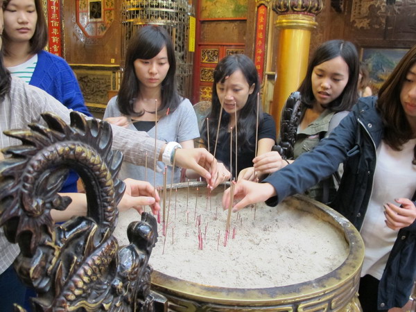 崑科大生謝媽祖 感恩節前夕還願