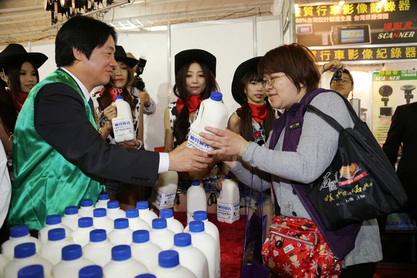 「安全奶霸」揭開2013大臺南國際旅展序幕  近百攤參展 盛況空前