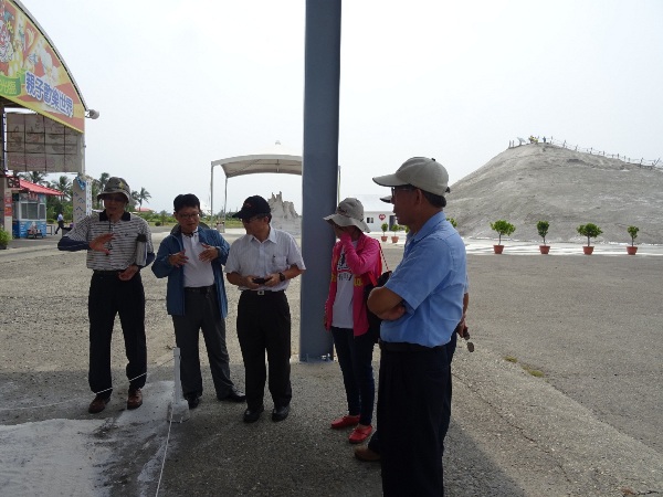 濱海地標七股鹽山 雲嘉南管理處與台鹽邀專家學者會勘搶救