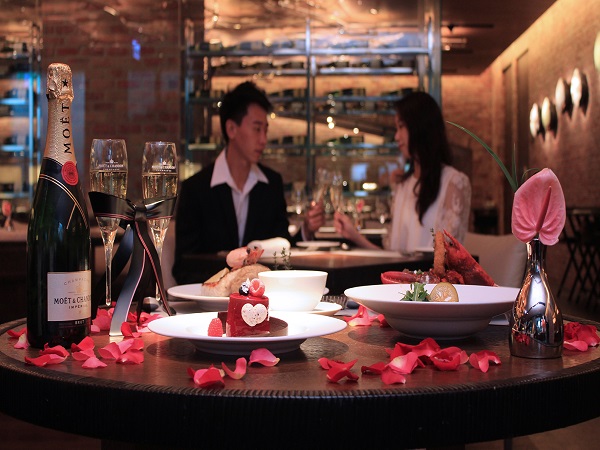 台南晶英酒店 ROBIN’s 牛排館鐵板燒推出海陸雙拼七夕情人套餐