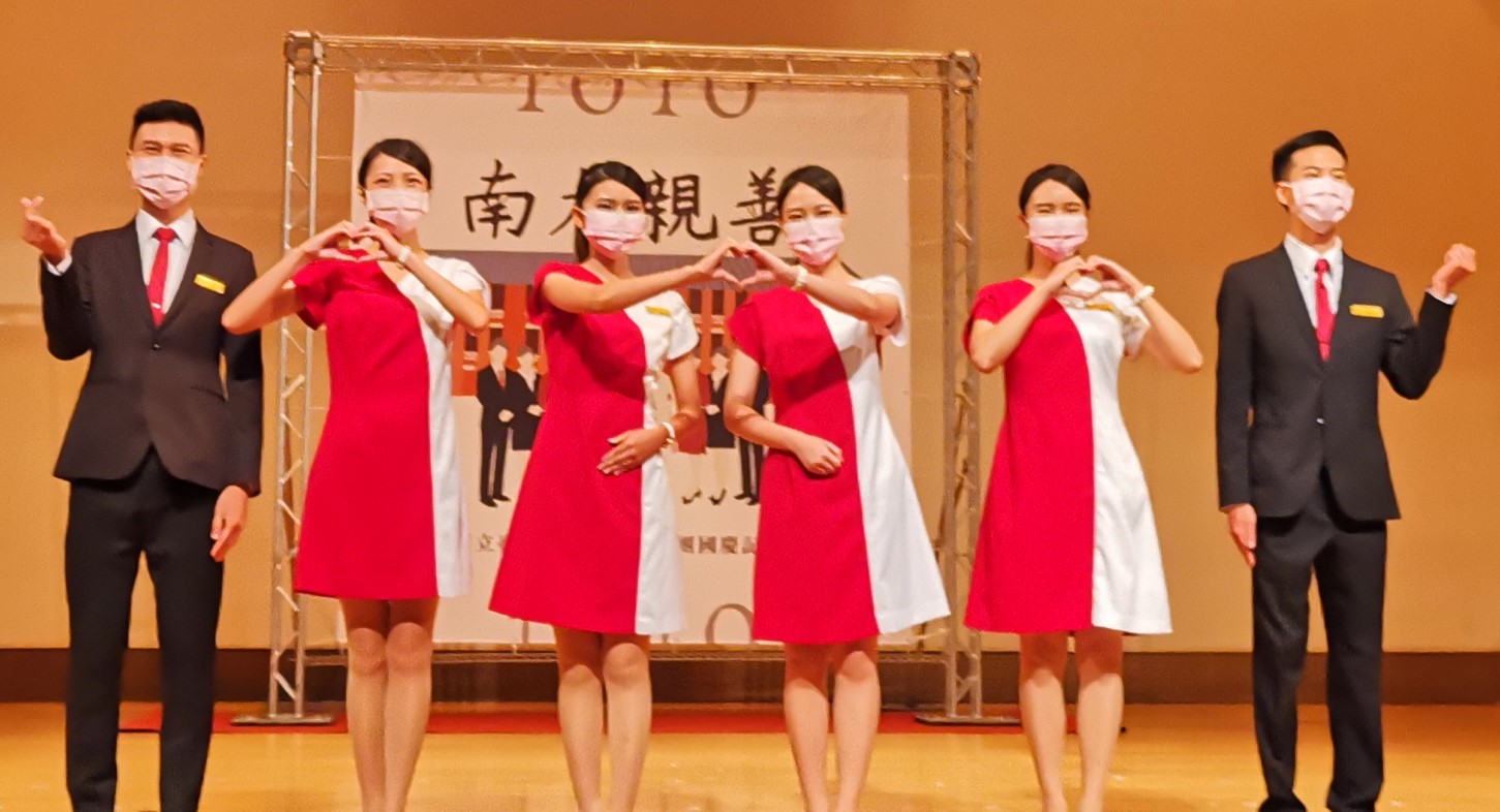 南大獲選111年國慶禮賓接待學校 禮賓接待人員9月30日在該校亮相 展現培訓成果