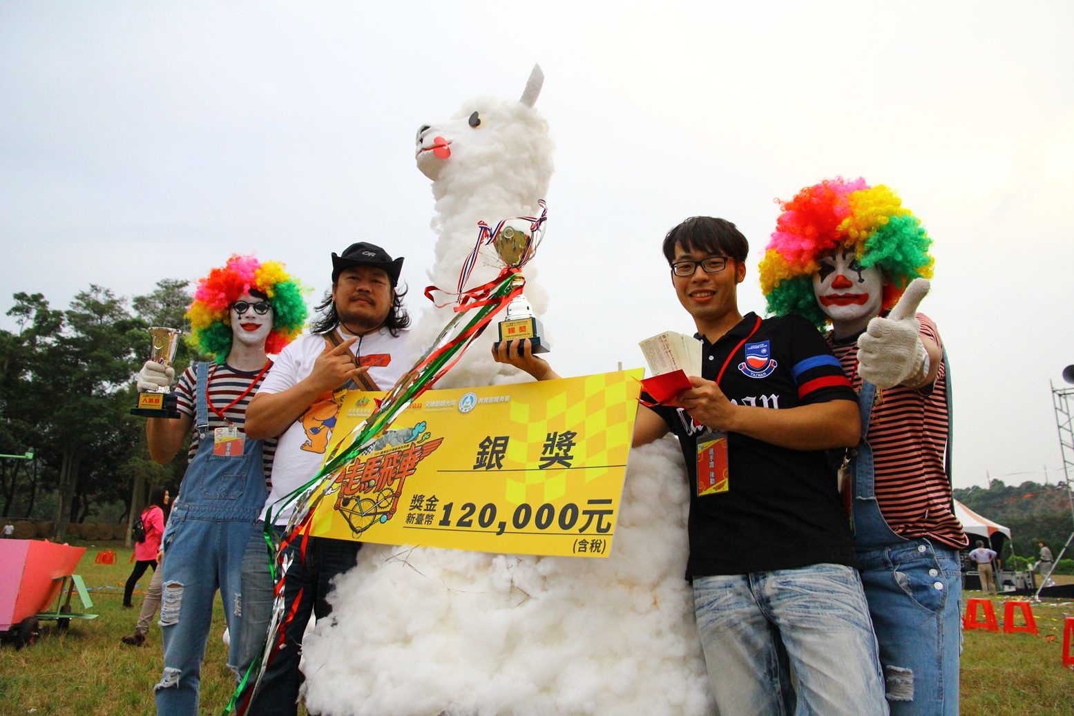 走馬飛車驚險刺激 冠軍「超蝦der」抱走雙料大獎