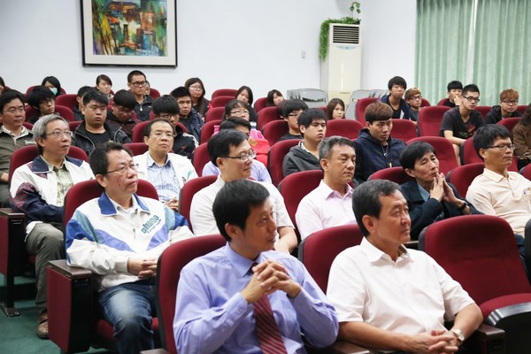 不被逆境擊倒 龍鋒企業林玉柱捐百萬 嘉惠遠東科大學子