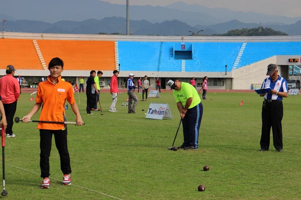首度出賽 遠東科大獲104年全國「岳王盃」木球賽亞軍