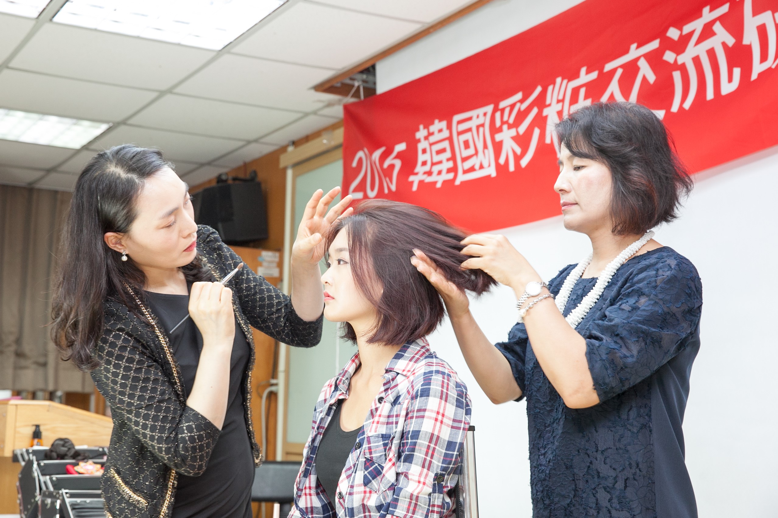 韓流來襲  嘉藥昌信彩妝技藝互交流