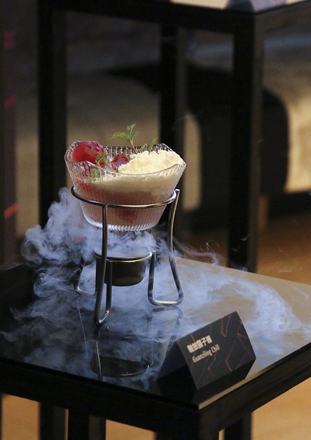 8​月21日就是要來老爺行旅Bar 21 享受Barthday晚會