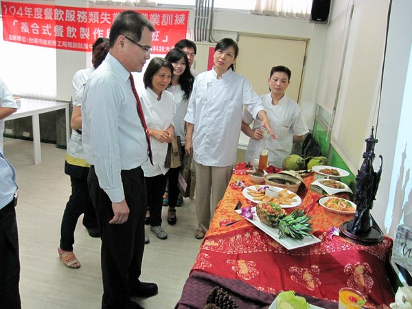 美食饗宴 滿足味蕾－『複合式餐飲製作與經營班』結訓成果發表