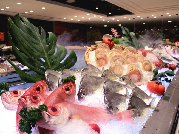 台南大億麗緻酒店【尾牙春酒專案】開訂囉!12/31前付訂金享免服務費，滿額贈餐券或住宿券!