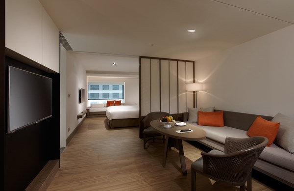 台南晶英酒店推出「千分晶采」住房專案，千元折扣、 現住現省、好禮週週送！