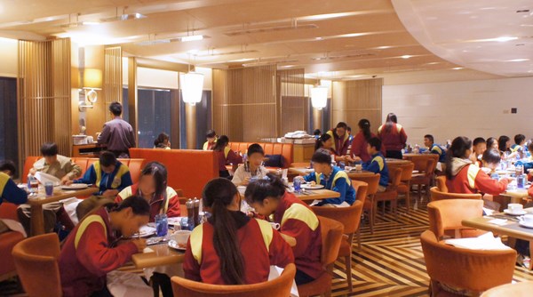 香格里拉台南遠東飯店攜手雲嘉南風管處關懷偏鄉青少年，共同傳愛齊動員
