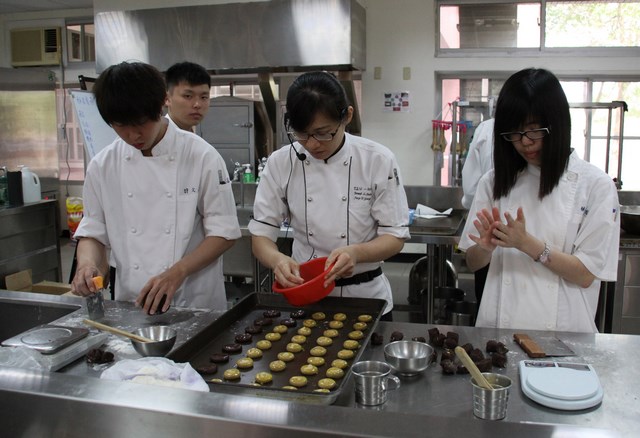 烘焙產業夯人才  需求孔急  台首大烘培系搶手