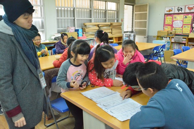 崑山科大視訊系所師生 指導學童拍片獲最佳情境獎