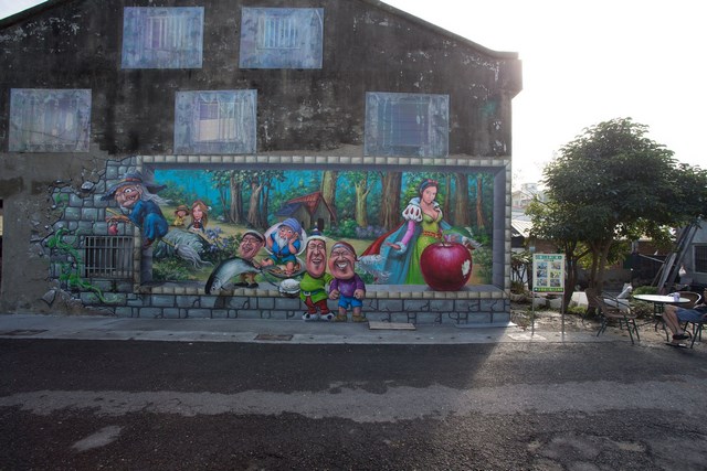 搭鹽鄉濱海線公車   專業攝影師駐點留影服務