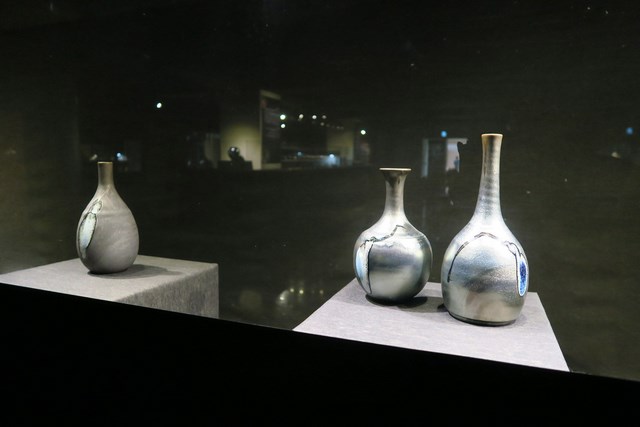 「火焰中的星空」特展揭幕 林錦鐘柴燒淬煉火之舞色