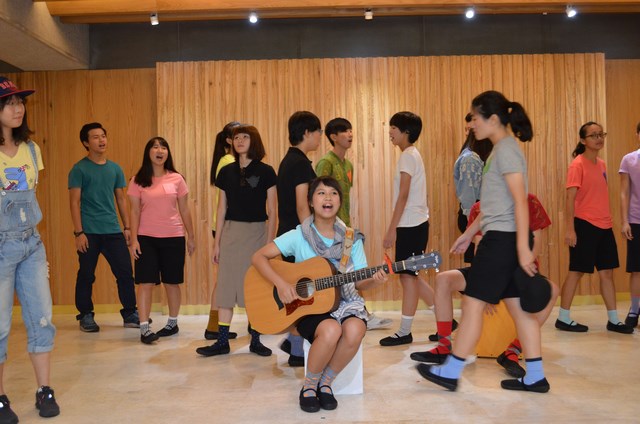 2016十六歲小戲節系列活動 十六歲少年扮戲《在路上》26日登場