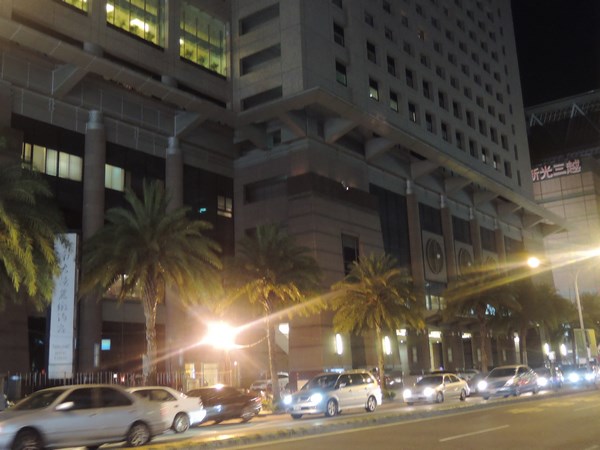 台南大億麗緻酒店9/15晚上8點 響應「燈不亮月亮」關燈節能活動