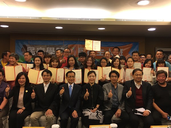 許添財推動星級評等制度，管家班、服務人員班蓄勢待發