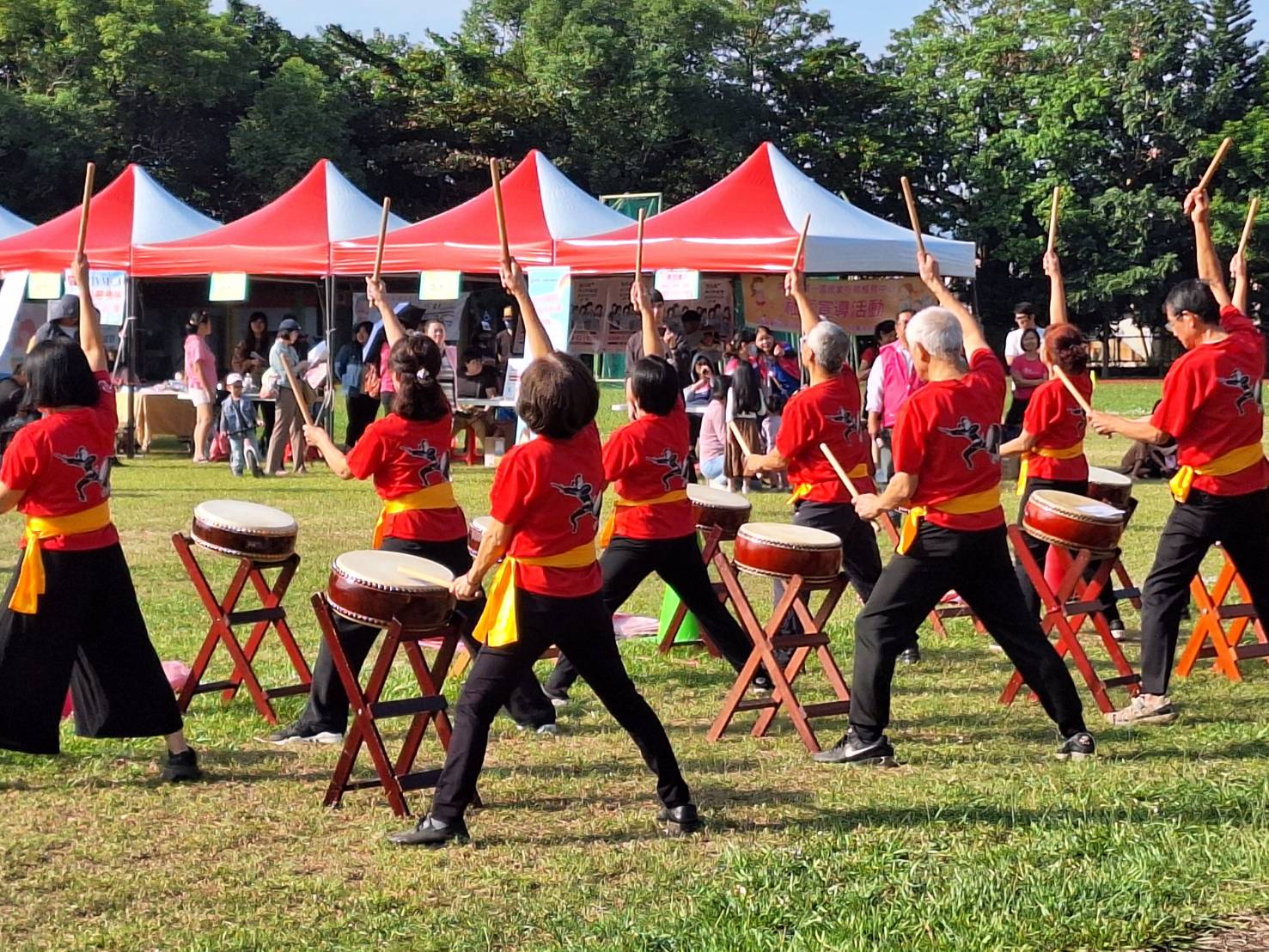 親子競技場GOGOGO  南應大幼保系在草屯鎮中山公園體育場辦理親子運動暨園遊會