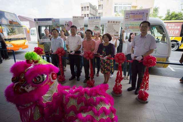 搭公車還可享受現場音樂表演   8月邀您來免費搭乘無限暢遊