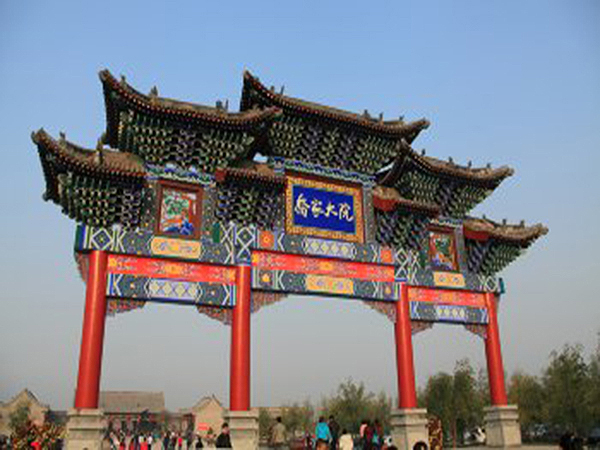 山西省祁縣喬家大院北方民居典型建築宏偉，故事感人