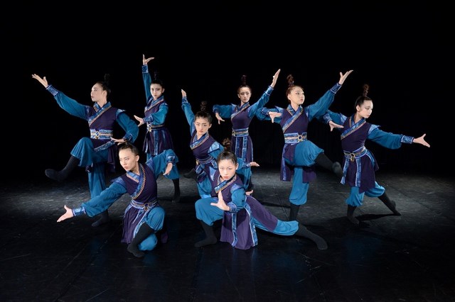 台南應用科技大學舞蹈系七年一貫制 107級師生聯合創作展「未吻浪漫」