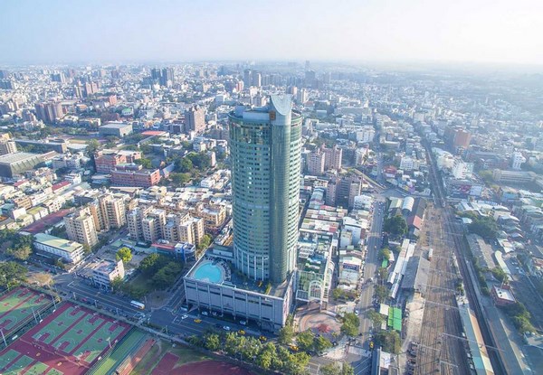 台南第一高樓香格里拉台南遠東國際大飯店「登高府城‧為愛出發」公益賽，即將登場