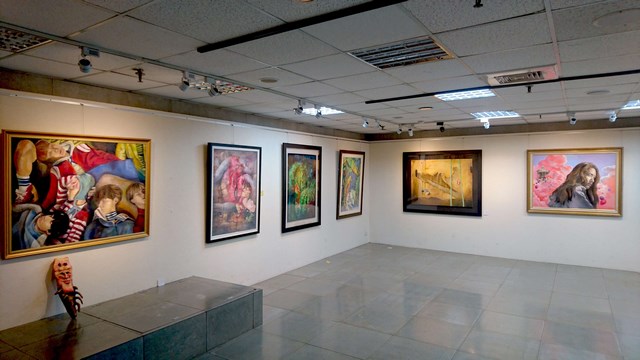 國立臺南二中美術班第二十八屆畢業美展《漂浮帶》