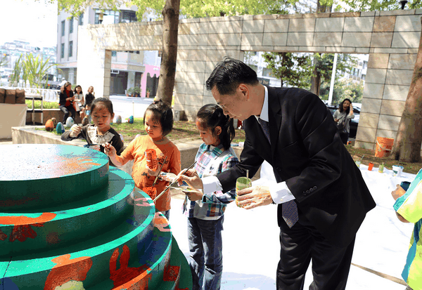 台糖長榮邀虎山實小同學『返轉新生，塗鴉”蛋”』