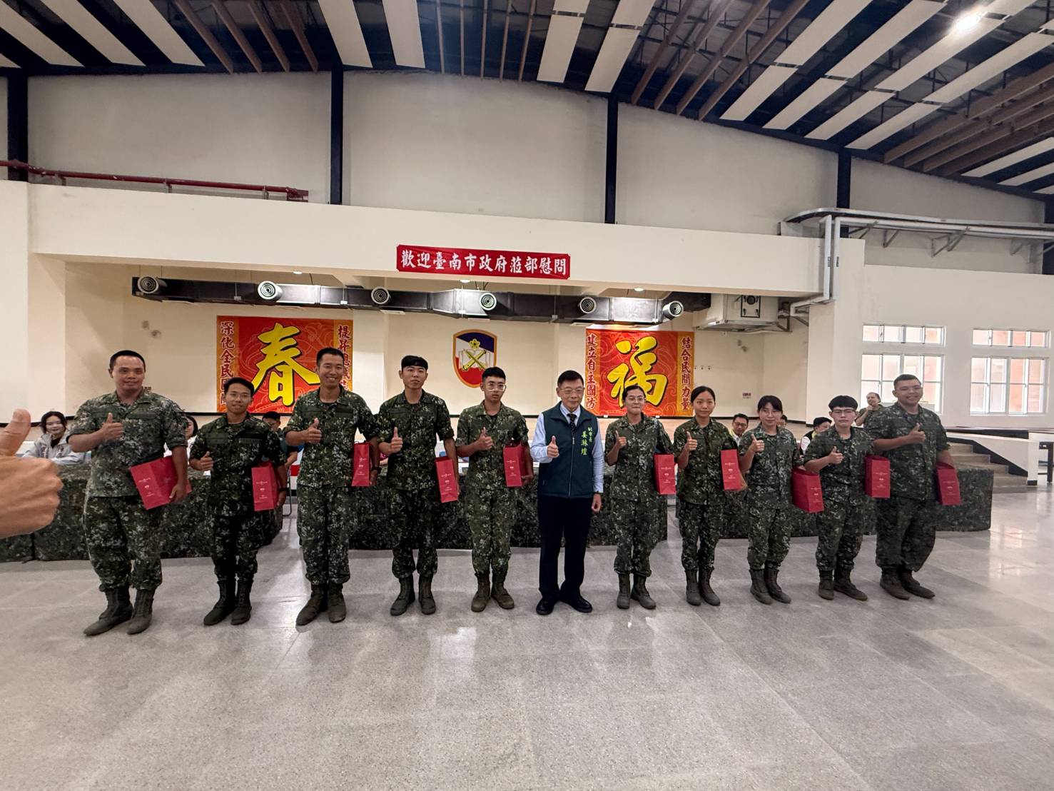 端午節前夕 臺南副市長陪同官兵共度佳節 表達軍民情誼