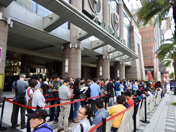 台南大億麗緻酒店「公益捐血送美食及池上米」 ，共計348人捐血 獲503袋血液