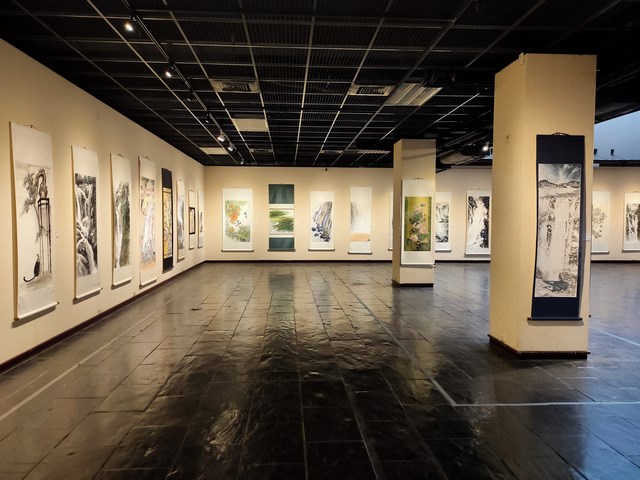 泠泠飛瀑聲千里--2020年傅狷夫書畫學會會員聯展