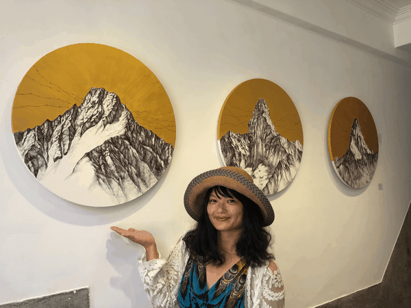 [ 須彌山立，錦源興起 ]  千禧數位多媒體藝術家黃愛淳與傳統布匹空間的交織對話